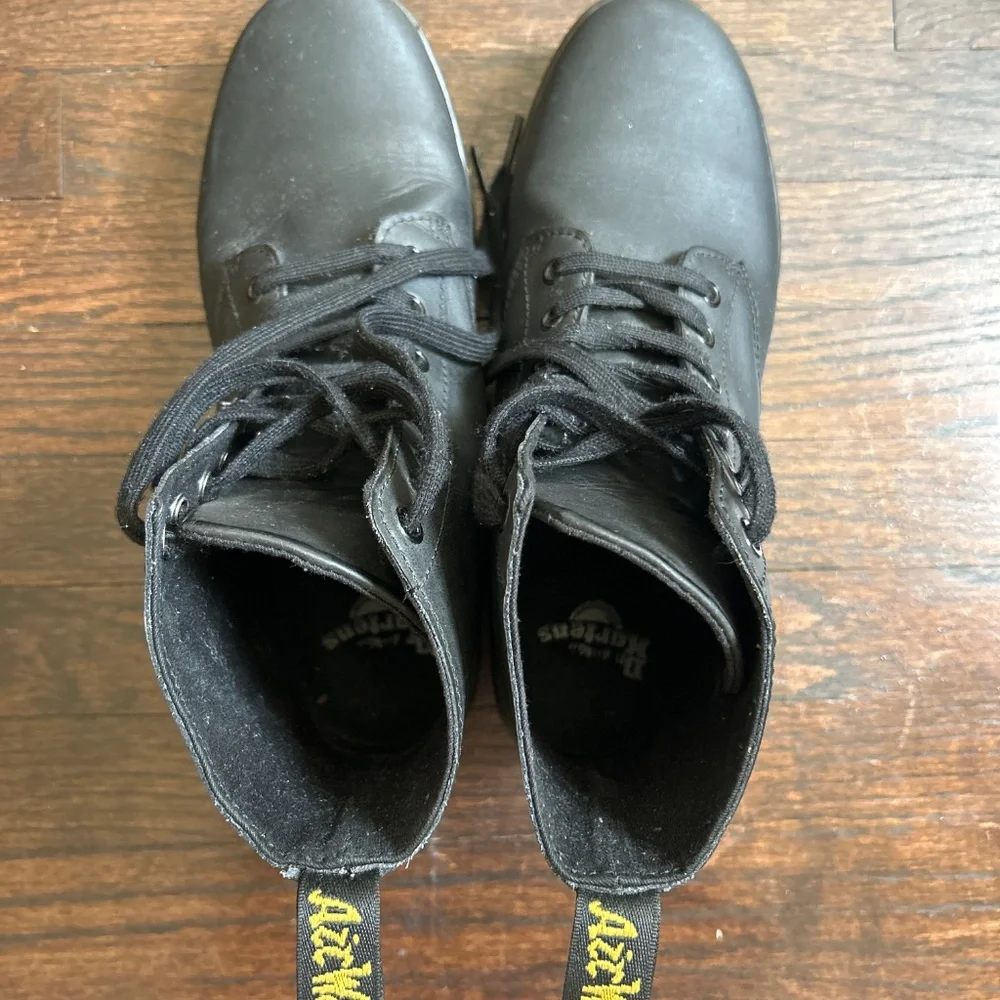 Dr. Martens Tobias Greasy Black Boot - Picture 5 of 5